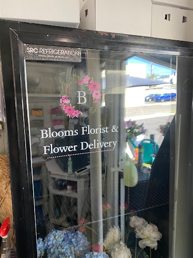 Blooms, 3601 East Coast Hwy, Corona Del Mar, CA 92625, USA, 
