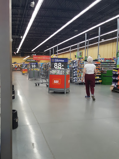 Supermarket «Walmart Neighborhood Market», reviews and photos, 804 S Cashua Dr, Florence, SC 29501, USA