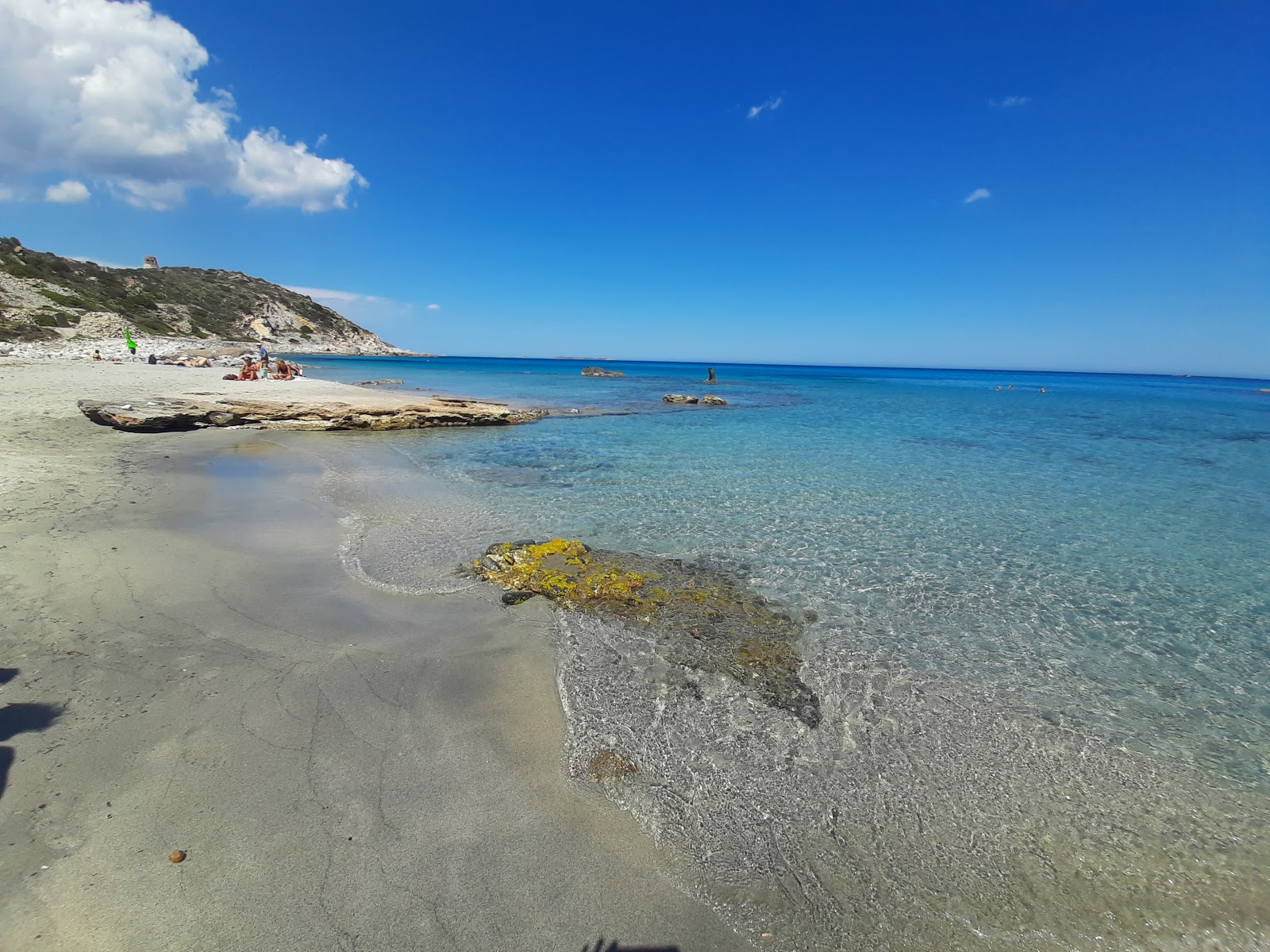 Capo Carbonara Beach'in fotoğrafı ve yerleşim