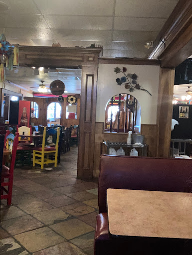 Laundromat «Bubbly Mist Laundry», reviews and photos, 913 E Main St, Clute, TX 77531, USA