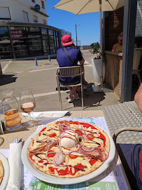 Pizza du Pizzeria Café de la Plage à Bretignolles-sur-Mer - n°5