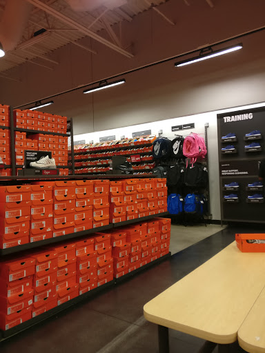 Clothing Store «Nike Factory Store», reviews and photos, 10801 Corkscrew Rd D-177, Estero, FL 33928, USA