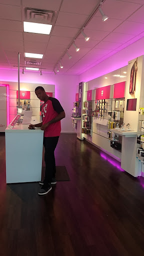 Cell Phone Store «T-Mobile», reviews and photos, 529 N Galloway Ave Suite 11, Mesquite, TX 75149, USA