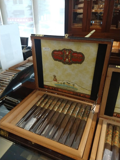 Cigar Shop «W. Curtis Draper Tobacconist», reviews and photos, 699 15th St NW, Washington, DC 20005, USA