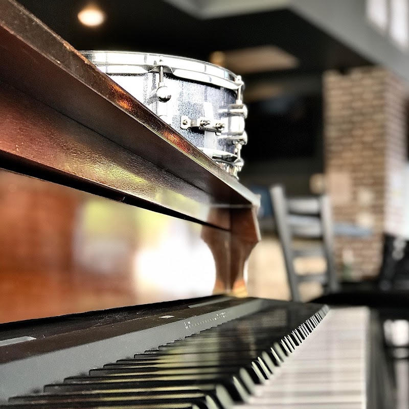 Rockin J Piano Bar