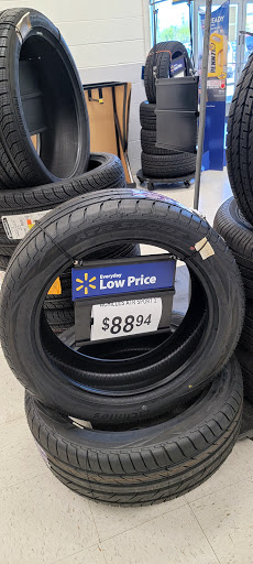 Tire Shop «Walmart Tires & Auto Parts», reviews and photos, 1900 S 314th St, Federal Way, WA 98003, USA