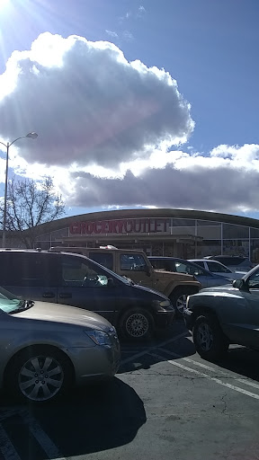 Grocery Store «Grocery Outlet Bargain Market», reviews and photos, 1155 S Main St, Lakeport, CA 95453, USA