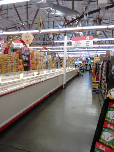 Grocery Store «Grocery Outlet Bargain Market», reviews and photos, 1203 N State St, Ukiah, CA 95482, USA