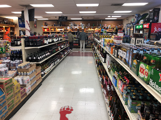 Liquor Store «White Center Liquor», reviews and photos, 9822 15th Ave SW, Seattle, WA 98106, USA