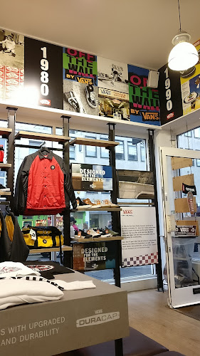 Comments and reviews of VANS Store Brighton