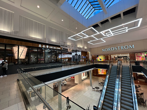 Shopping Mall «Westfield Santa Anita», reviews and photos, 400 S Baldwin Ave, Arcadia, CA 91007, USA