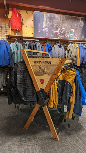 Camping Store «REI», reviews and photos, 840 Brannan St, San Francisco, CA 94103, USA