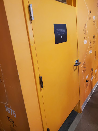 Clothing Store «The North Face Outlet», reviews and photos, 8225 Vineland Ave, Orlando, FL 32831, USA