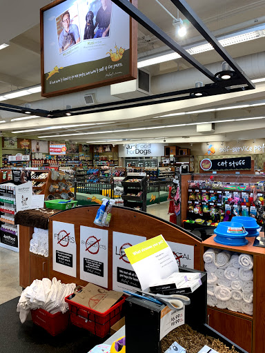 Pet Supply Store «Pet Food Express», reviews and photos, 9153 W Olympic Blvd, Beverly Hills, CA 90212, USA