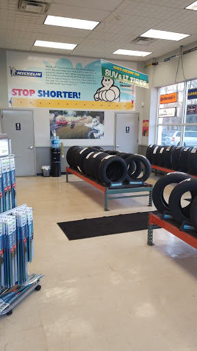 Tire Shop «Mavis Discount Tire», reviews and photos, 556 NY-25A, Mt Sinai, NY 11766, USA