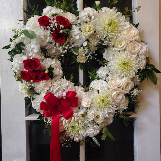 Florist «Foti Flowers At Yuess Gardens», reviews and photos, 406 3rd St, Newburgh, NY 12550, USA