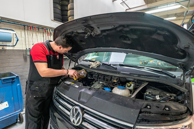 AutoFirst - Waterland The Bull - Garage in Watergang - Autodealer