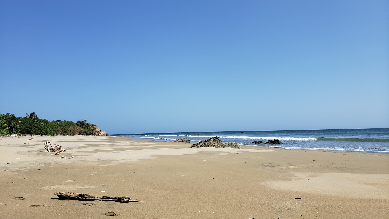 Photo de Panamaes Beach situé dans une zone naturelle