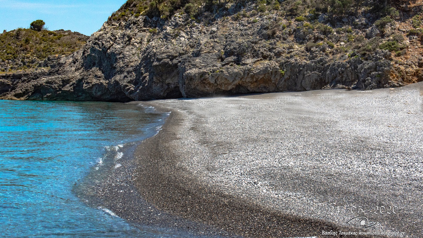 Kokkinia beach photo #8