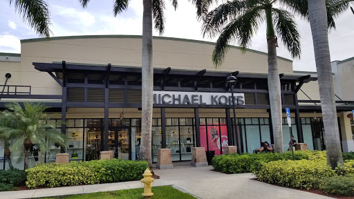 Fashion Accessories Store «Michael Kors», reviews and photos, 1800 Sawgrass Mills Cir #2630, Sunrise, FL 33323, USA