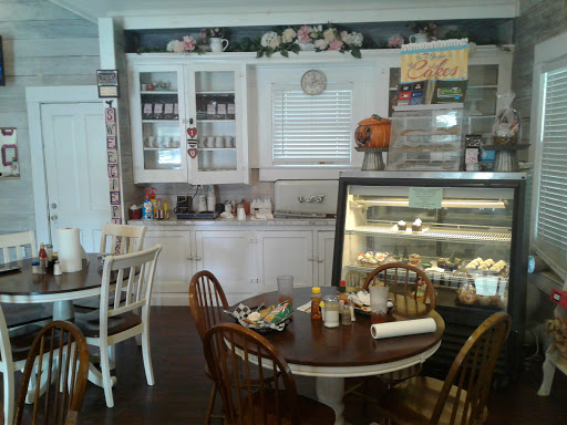 Florist «Sweetie Pies Florist», reviews and photos, 26015 FM 2090, Splendora, TX 77372, USA