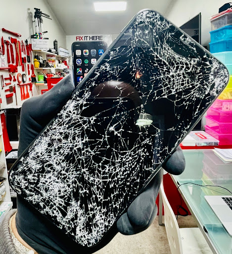 Sunset iPhone Screen Repair Los Angeles image