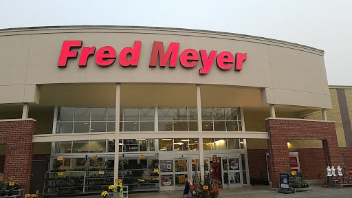 Grocery Store «Fred Meyer», reviews and photos, 1401 SE 1st Ave, Canby, OR 97013, USA