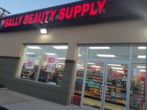 Sally Beauty, 56 Willow St, Farmingdale, NY 11735, USA, 