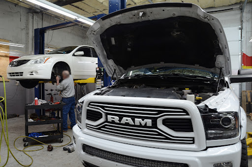 Auto Repair Shop «Fast Lane Auto Repair», reviews and photos, 2121 Triplett St, Owensboro, KY 42303, USA