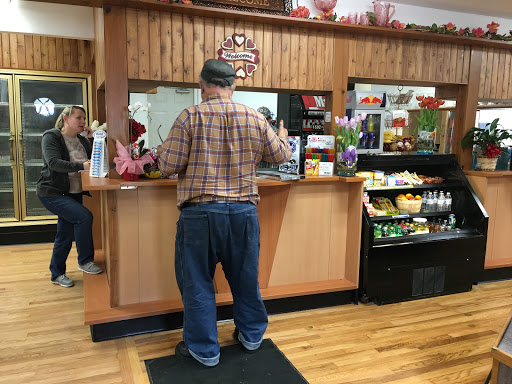 Grocery Store «River country store (live bait sold here )», reviews and photos, 2142 Mission Rd, Harpers Ferry, WV 25425, USA