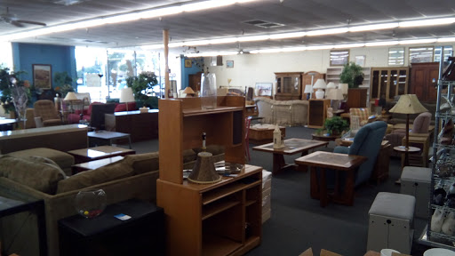 Non-Profit Organization «Society of St. Vincent de Paul - Mesa Thrift Store», reviews and photos, 2352 W Main St, Mesa, AZ 85201, USA
