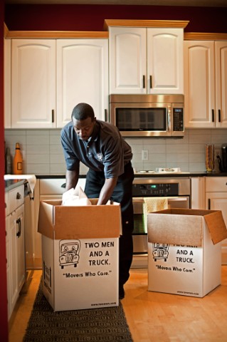 Moving and Storage Service «Two Men and a Truck», reviews and photos, 11861 Canon Blvd r, Newport News, VA 23606, USA