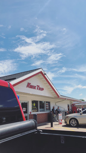 Convenience Store «Kwik Trip #379», reviews and photos, 1701 Monks Ave, Mankato, MN 56001, USA