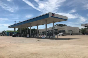 Five Points Gas n Go image