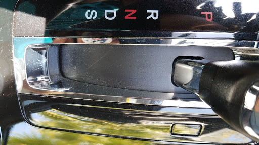 Oil Change Service «GENIE CAR WASH & LUBE - W POINT LOM», reviews and photos, 3949 W Point Loma Blvd, San Diego, CA 92110, USA