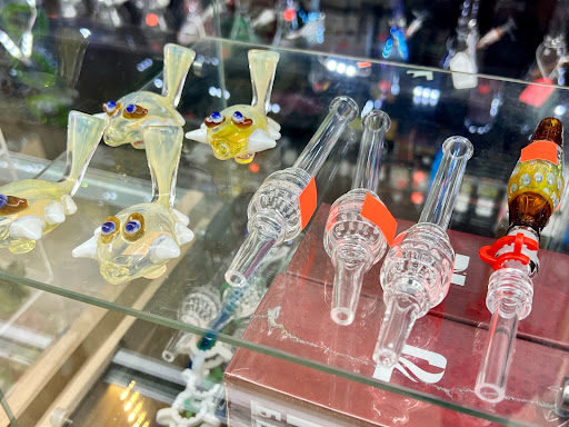 Tobacco Shop «Smokers Heaven KC», reviews and photos, 10145 Wornall Rd, Kansas City, MO 64114, USA