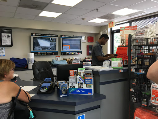 RV Storage Facility «U-Haul Moving & Storage at Big Bend Road», reviews and photos, 650 Big Bend Rd, Ballwin, MO 63021, USA