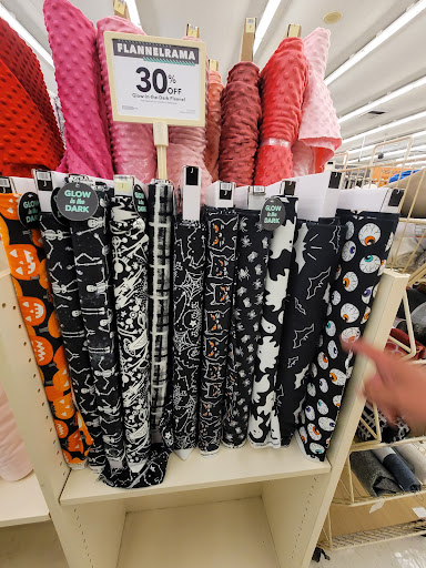 Fabric Store «Jo-Ann Fabrics and Crafts», reviews and photos, 16055 Whittier Blvd, Whittier, CA 90603, USA