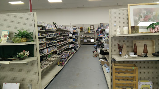 Thrift Store «Volunteers of America Thrift Store», reviews and photos, 1135 N Belsay Rd, Burton, MI 48509, USA