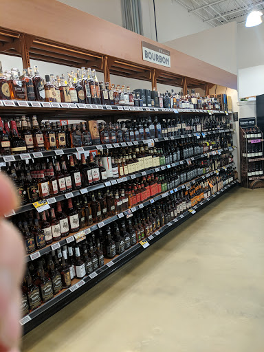 State Liquor Store «NH Liquor & Wine Outlet», reviews and photos, 92 Cluff Crossing Rd, Salem, NH 03079, USA