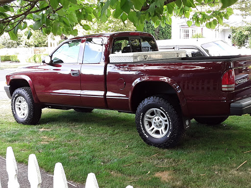 Tire Shop «Discount Tire Store - Hillsboro, OR», reviews and photos, 1800 SE Minter Bridge Rd, Hillsboro, OR 97123, USA