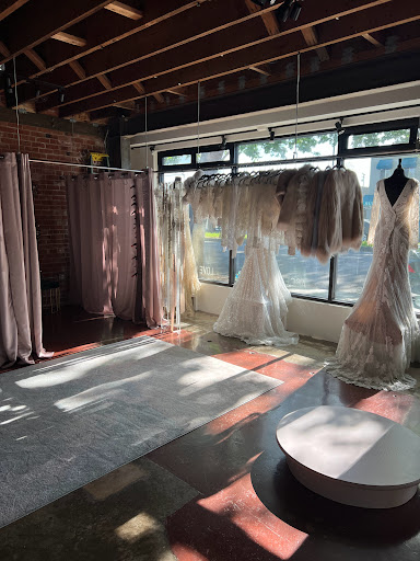 Bridal Shop «Emerald City Gowns», reviews and photos, 1822 Fourth St, Berkeley, CA 94710, USA