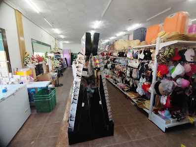 Bazar Calera Av. Benito Alcalde Sánchez, 88, 45686 Calera y Chozas, Toledo, España