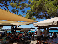 Atmosphère du Restaurant français Restaurant 'La Plage d'Argent' à Ile de Porquerolles - n°4