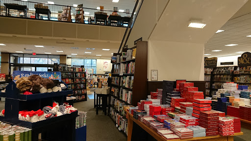 Book Store «Barnes & Noble», reviews and photos, 4020 Sharon Rd, Charlotte, NC 28211, USA