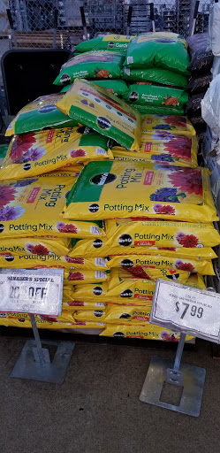 Home Improvement Store «Tractor Supply Co.», reviews and photos, 1714 N Main St, Shelbyville, TN 37160, USA