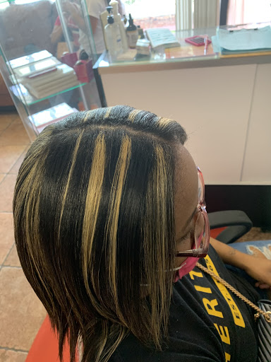 Beauty Salon «Lily Hair & Nail Salon», reviews and photos, 6077 W Atlantic Blvd, Margate, FL 33063, USA