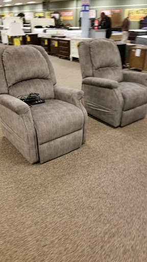 Shopping Mall «Shops at Seneca Mall», reviews and photos, 8015 Oswego Rd, Liverpool, NY 13090, USA