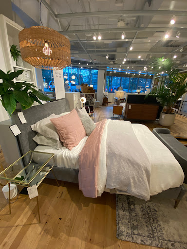 Furniture Store «west elm», reviews and photos, 2201 Westlake Ave Ste 100, Seattle, WA 98121, USA