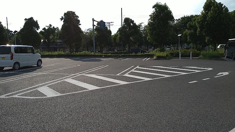 若泉運動公園 駐車場